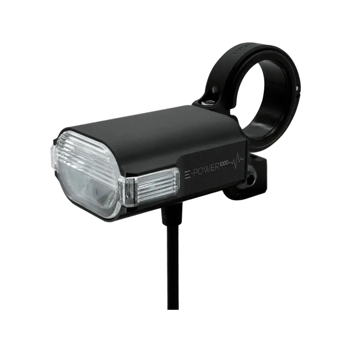 Framlampa MOON E-POWER 1000.
Riktbar reflektions area.
6 ljuslägen.
1000 lumen.
Robust.