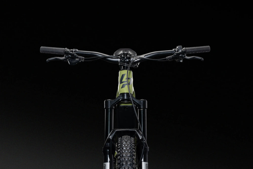 Lapierre overvolt am 5.8 från fram