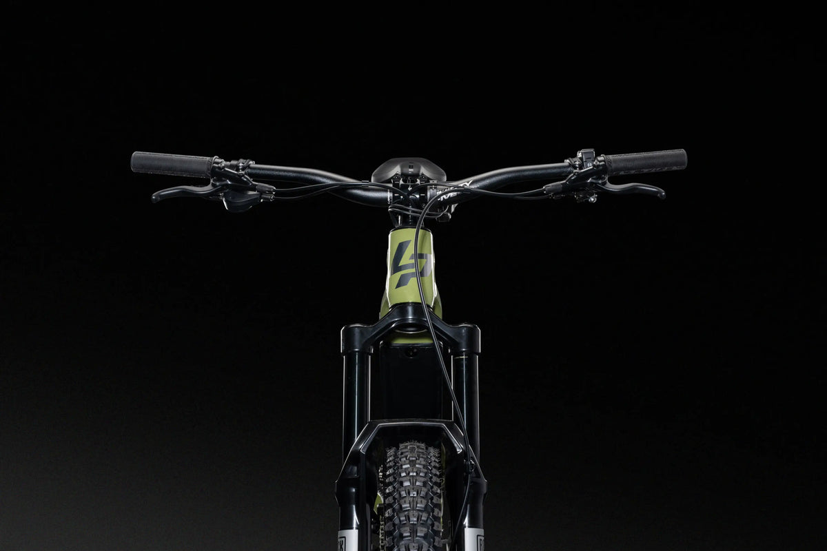 Lapierre overvolt am 5.8 från fram